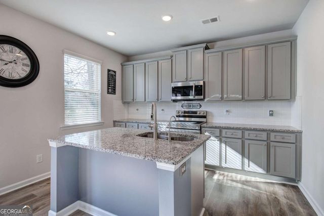 502 Mcginnis Circle, Calhoun, GA 30701