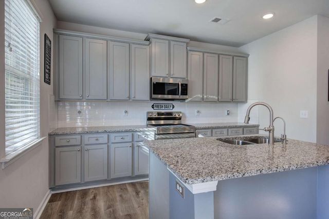 502 Mcginnis Circle, Calhoun, GA 30701
