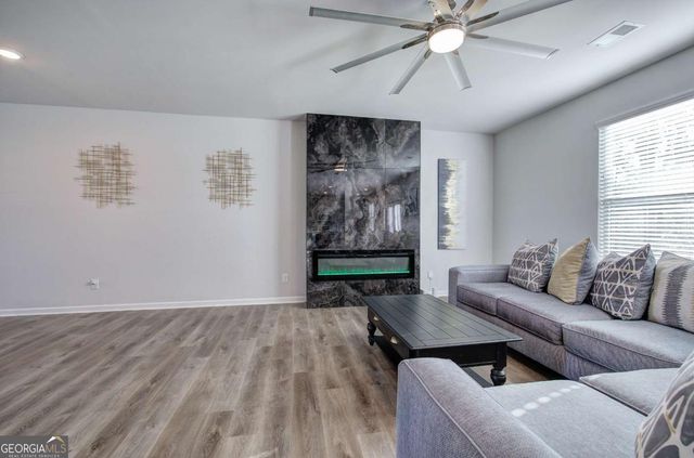 502 Mcginnis Circle, Calhoun, GA 30701