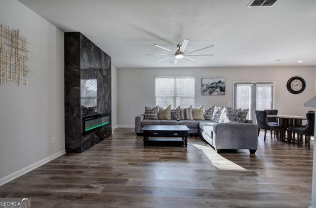 502 Mcginnis Circle, Calhoun, GA 30701