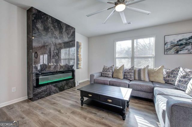 502 Mcginnis Circle, Calhoun, GA 30701