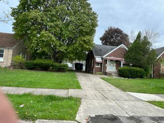 16610 Collingham Drive, Detroit, MI 48205
