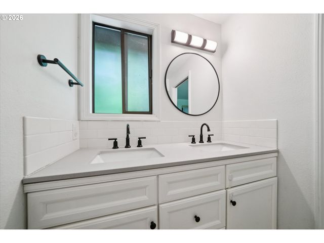 3435 6TH Ave, Salem, OR 97302