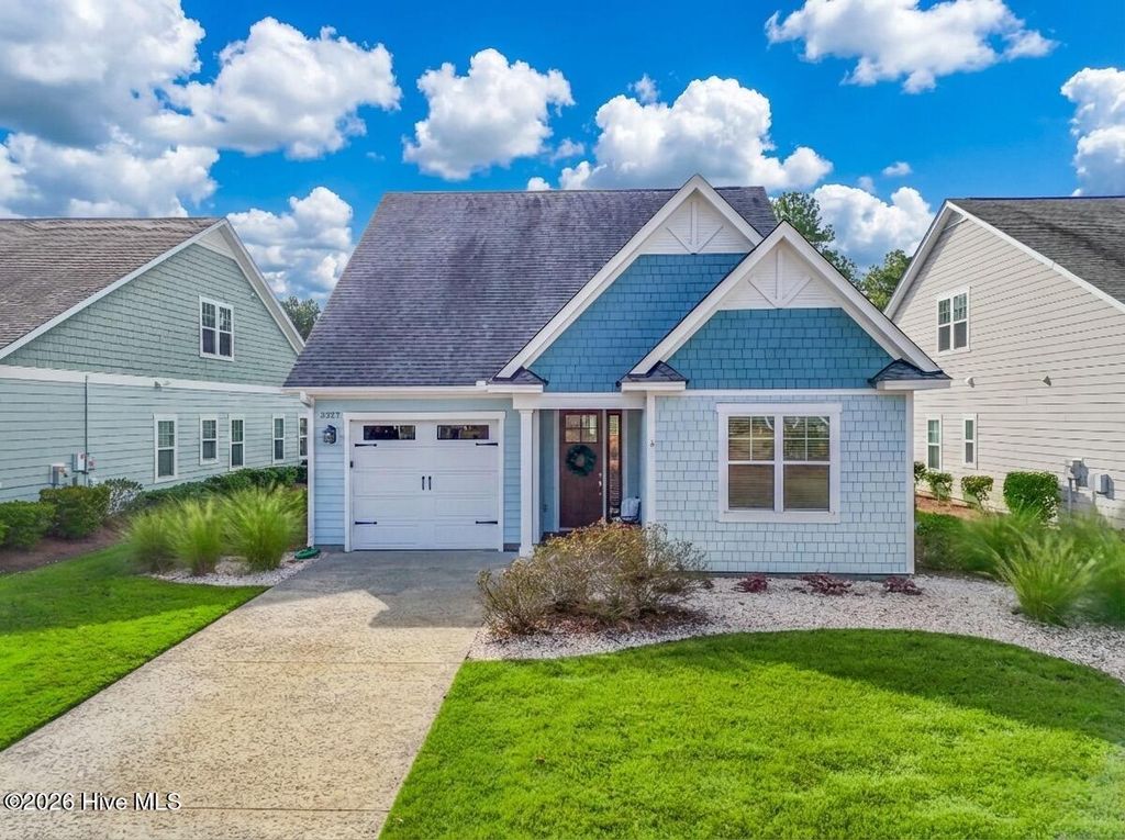 3227 Bay Winds Drive, Southport, NC 28461