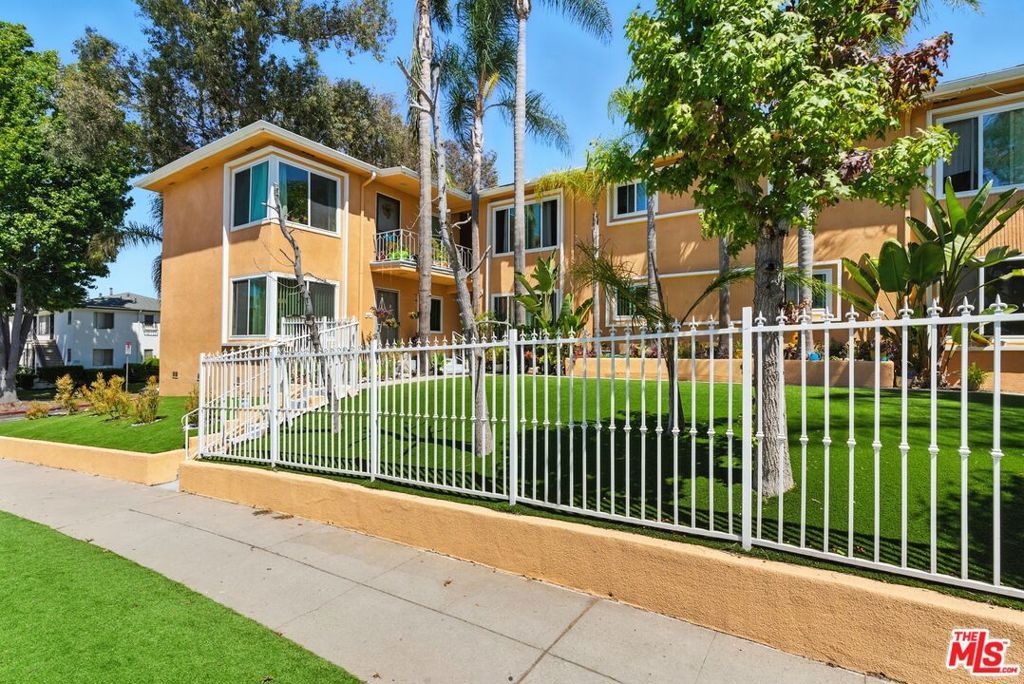 7028 Alvern Street, Los Angeles, CA 90045