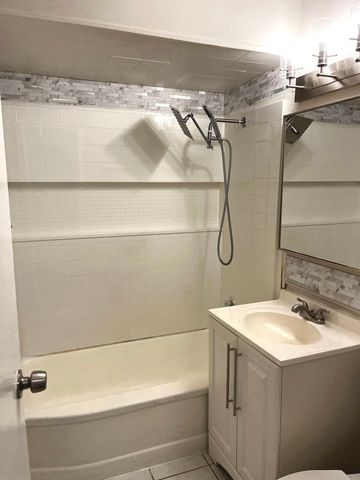 22 Apple Lane, Park Forest, IL 60466