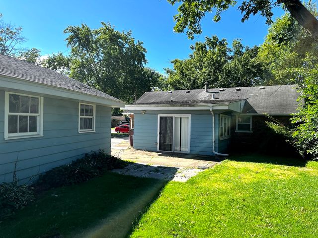 22 Apple Lane, Park Forest, IL 60466