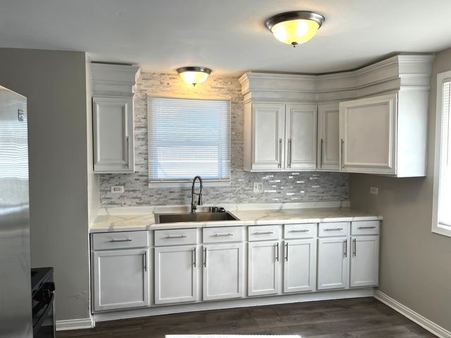 22 Apple Lane, Park Forest, IL 60466