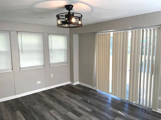 22 Apple Lane, Park Forest, IL 60466