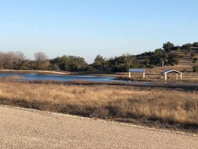 1102 Bluffview Ct, Glen Rose, TX 76043