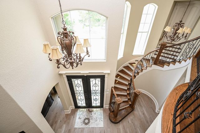 57 Cloverdale Court, Montgomery, TX 77356