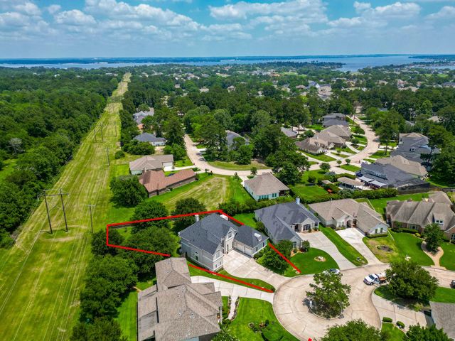 57 Cloverdale Court, Montgomery, TX 77356