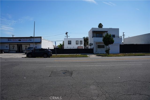 7506 S Western ave Los Angeles, Other, CA 90047