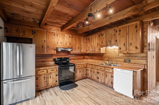 72 Ed Debruhl Road, Alexander, NC 28701