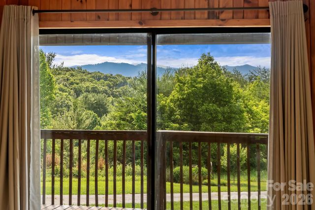 72 Ed Debruhl Road, Alexander, NC 28701