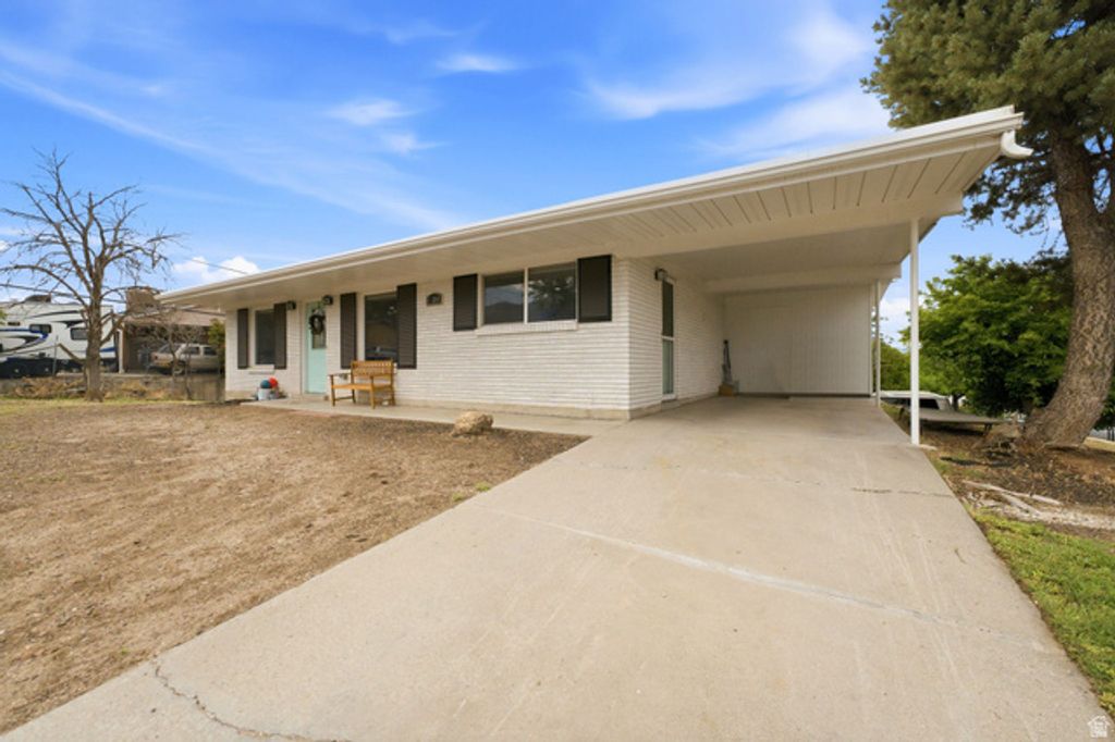 10384 S AMARYLLIS DR, White City, UT 84094 — photo 3