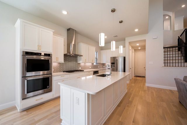 8283 Vitex Avenue, Dallas, TX 75252