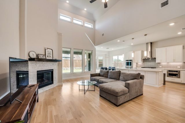 8283 Vitex Avenue, Dallas, TX 75252