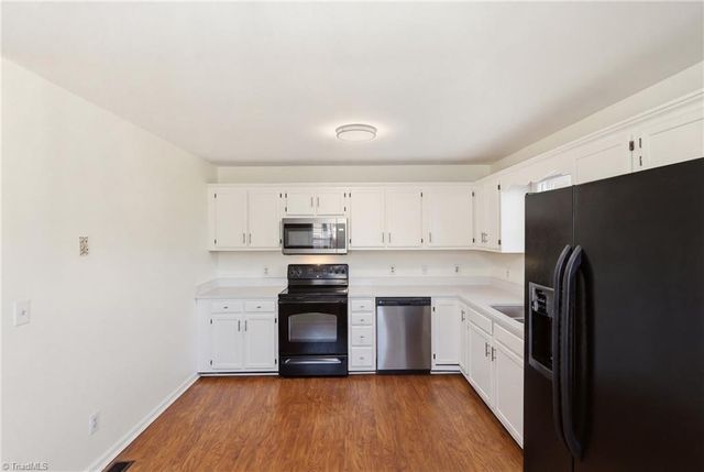 3206 Crestview Drive, High Point, NC 27260