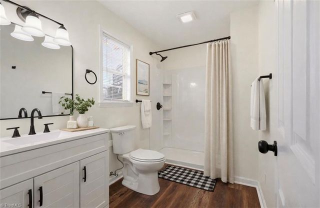 3206 Crestview Drive, High Point, NC 27260