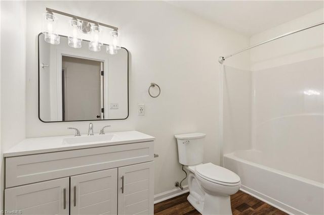 3206 Crestview Drive, High Point, NC 27260