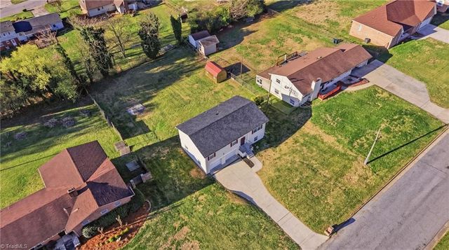 3206 Crestview Drive, High Point, NC 27260