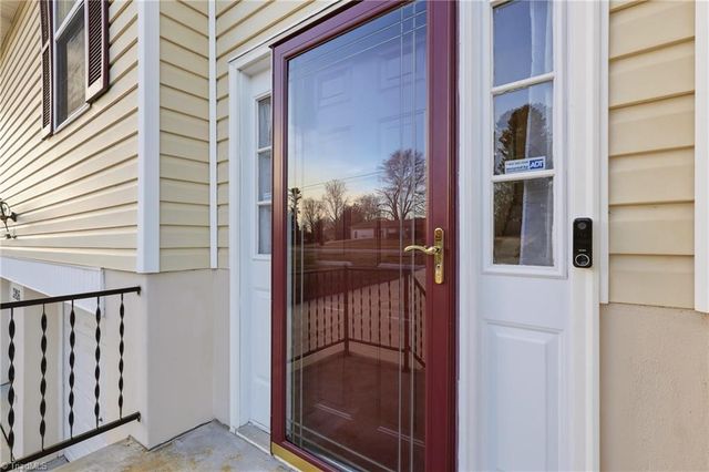 3206 Crestview Drive, High Point, NC 27260