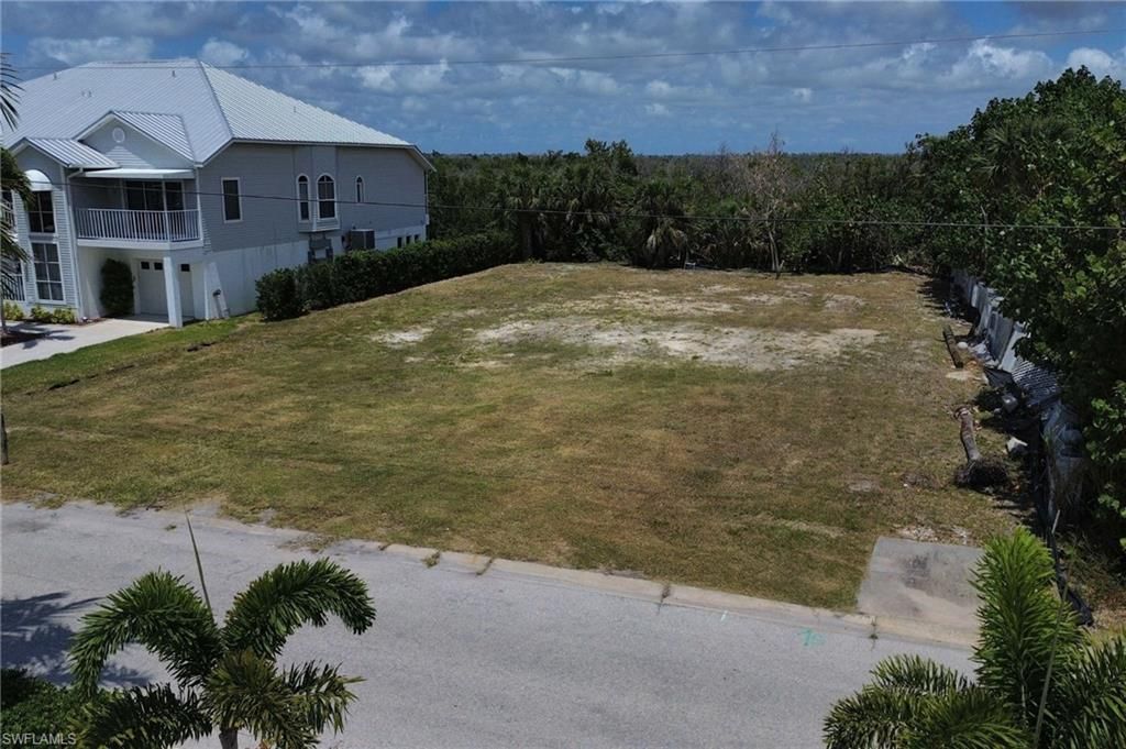 12070 Siesta DR, FORT MYERS BEACH, FL 33931 — photo 5