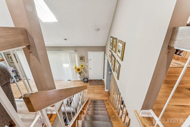 75 Linda Lane, Edison, NJ 08820