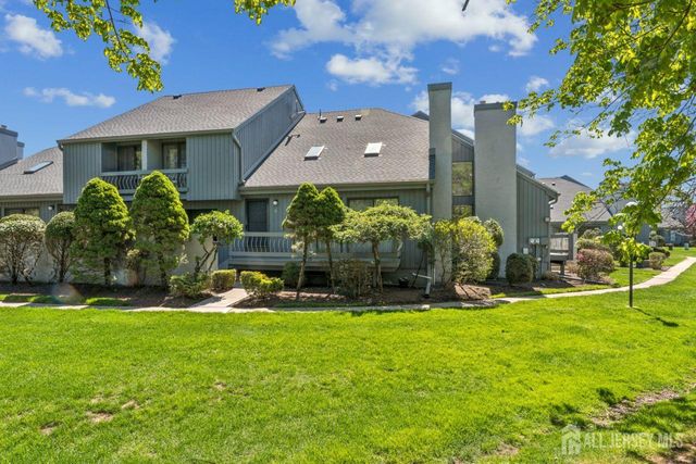 75 Linda Lane, Edison, NJ 08820