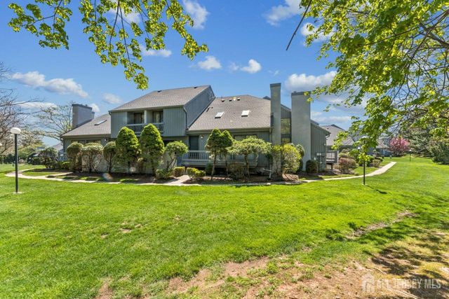 75 Linda Lane, Edison, NJ 08820