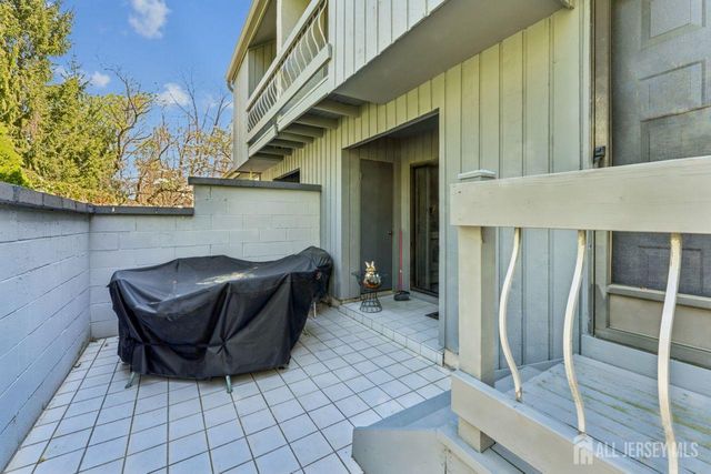 75 Linda Lane, Edison, NJ 08820