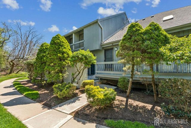 75 Linda Lane, Edison, NJ 08820