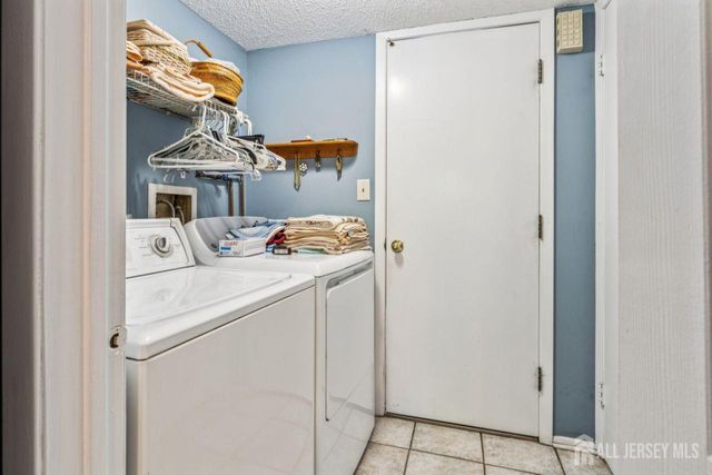 75 Linda Lane, Edison, NJ 08820