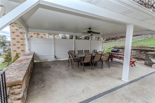 1025 Isabella Road, Connellsville, PA 15425