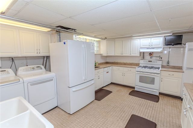 1025 Isabella Road, Connellsville, PA 15425