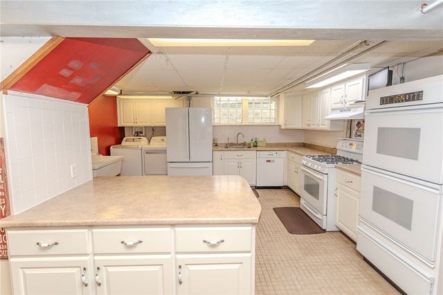 1025 Isabella Road, Connellsville, PA 15425