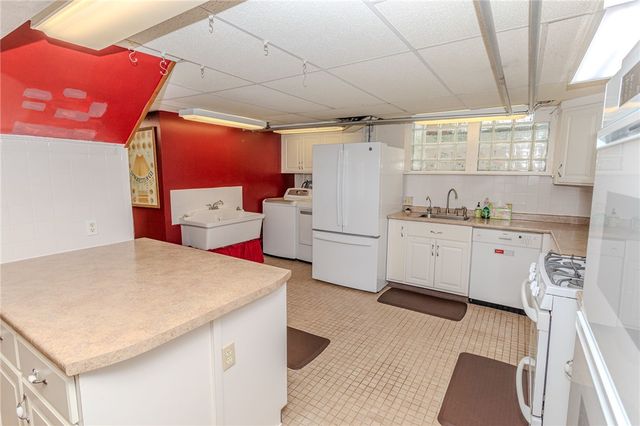 1025 Isabella Road, Connellsville, PA 15425