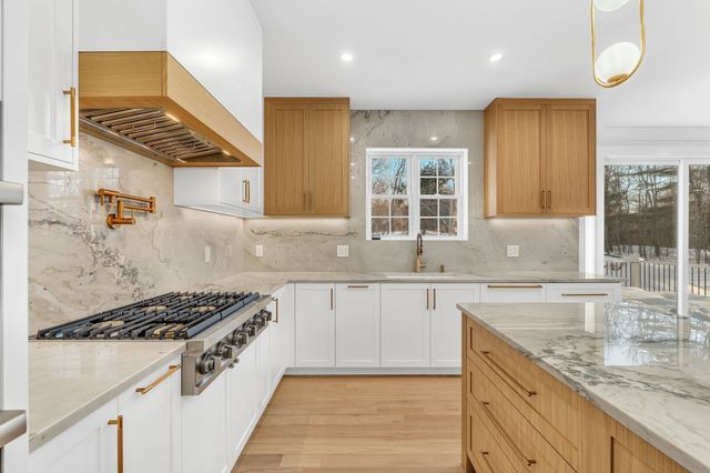 39 Sanders Lane, Bolton, MA 01740