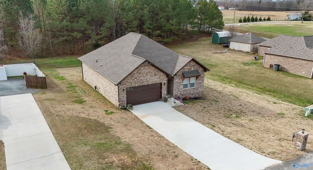 13 Kaylee Loop Road, Hartselle, AL 35640