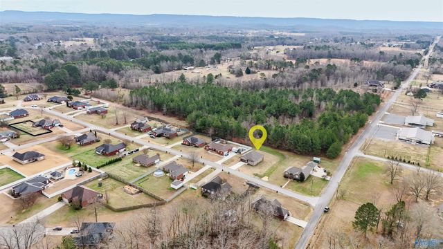 13 Kaylee Loop Road, Hartselle, AL 35640