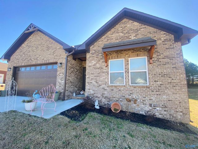 13 Kaylee Loop Road, Hartselle, AL 35640