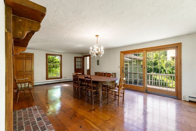 220 Essex St, Lynnfield, MA 01940
