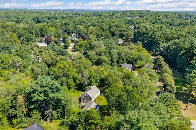 220 Essex St, Lynnfield, MA 01940