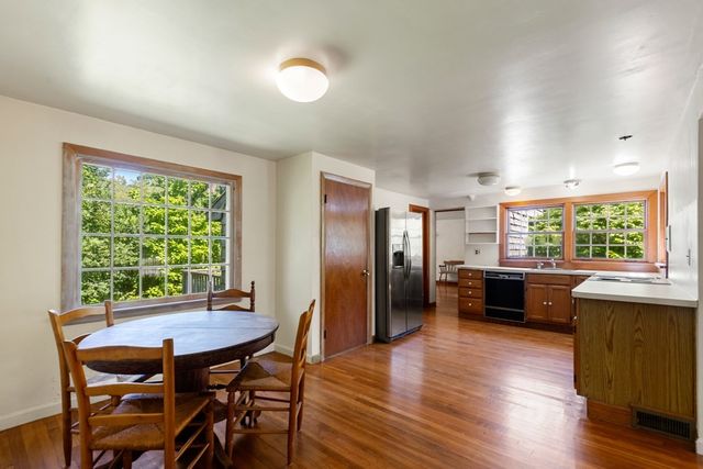 220 Essex St, Lynnfield, MA 01940