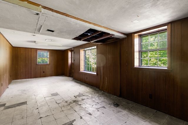 220 Essex St, Lynnfield, MA 01940