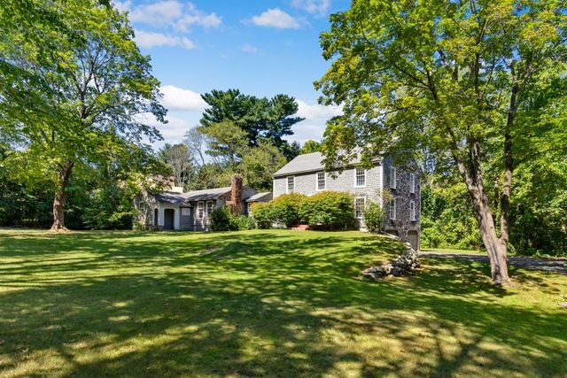 220 Essex St, Lynnfield, MA 01940
