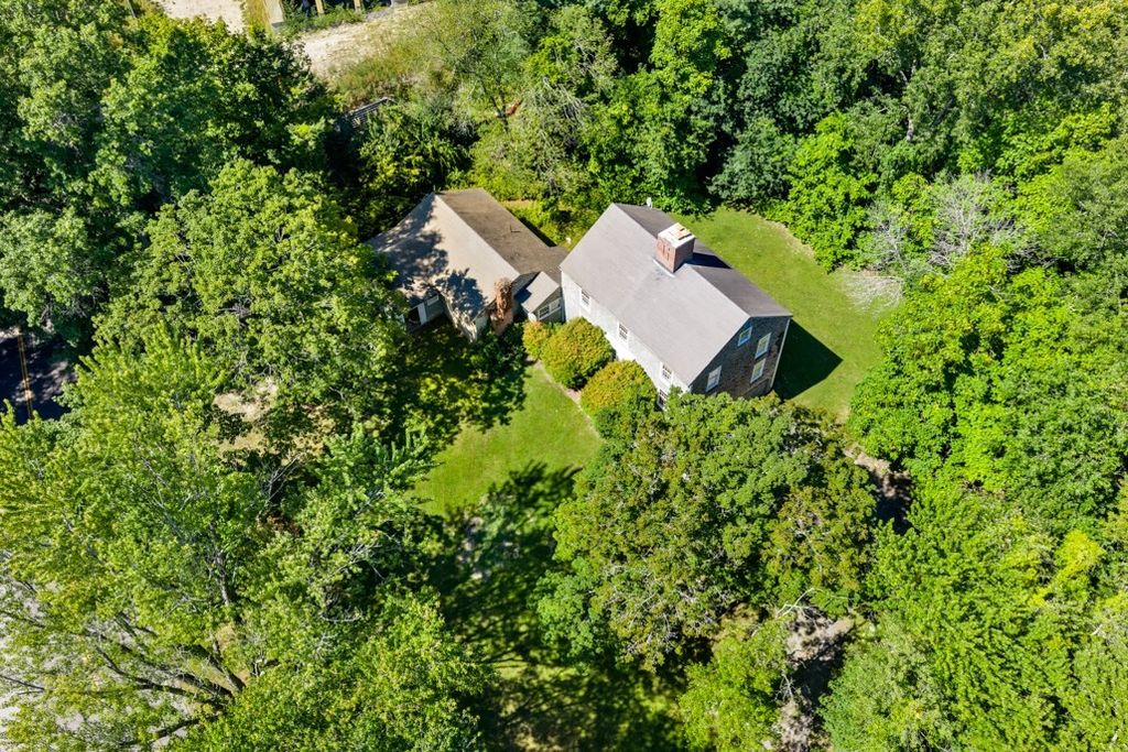 220 Essex St, Lynnfield, MA 01940