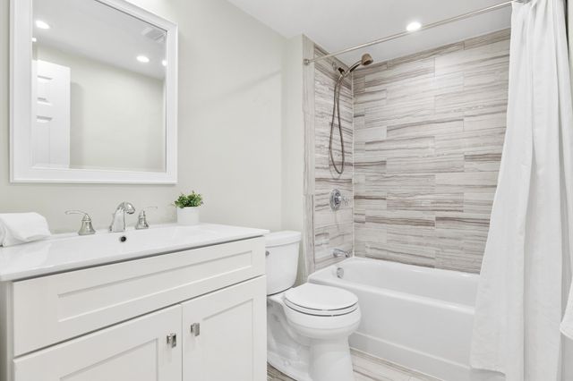 47 Harvard St B403, Boston, MA 02129