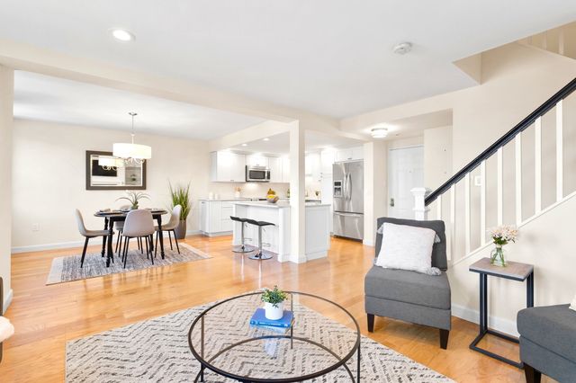 47 Harvard St B403, Boston, MA 02129
